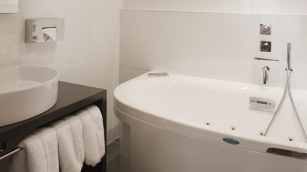 Hotel Louvre Bons Enfants Paris Exteriör bild