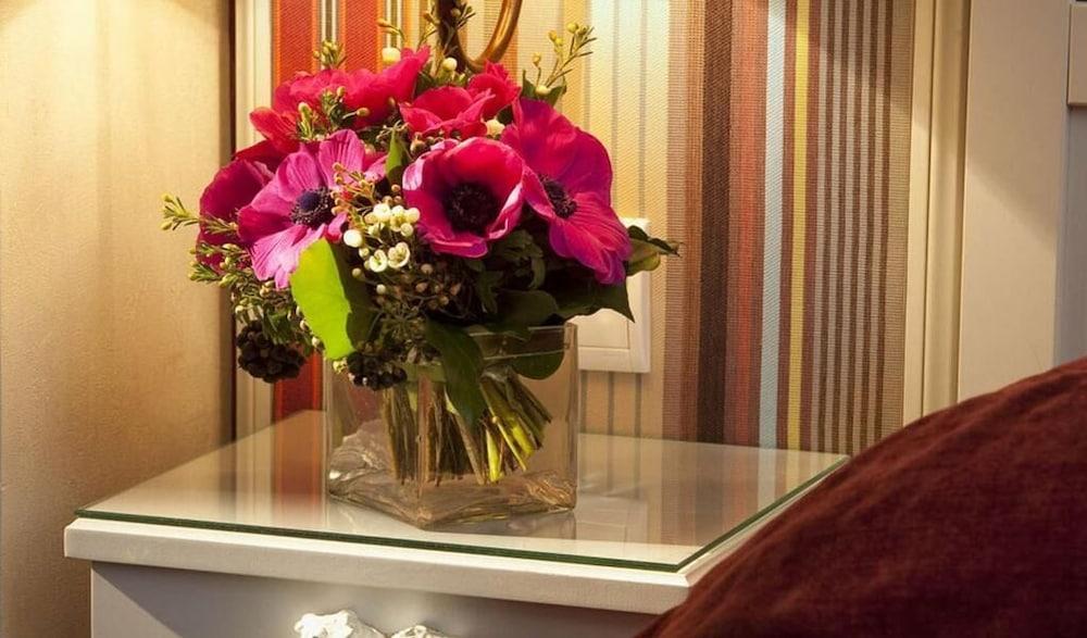 Hotel Louvre Bons Enfants Paris Exteriör bild